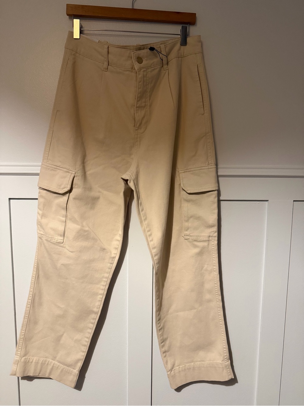 Joe’s Jeans The Precious Cargo Pants Size 33 Double Cream NWT